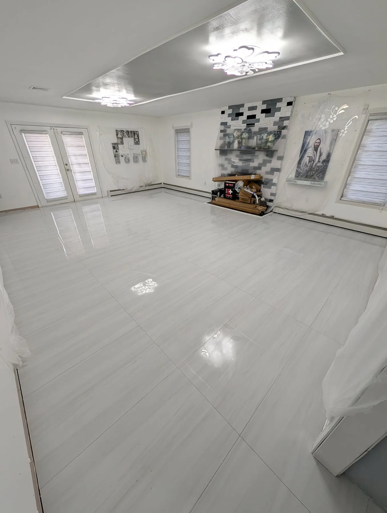 Light floor across a Rocky Hill living room